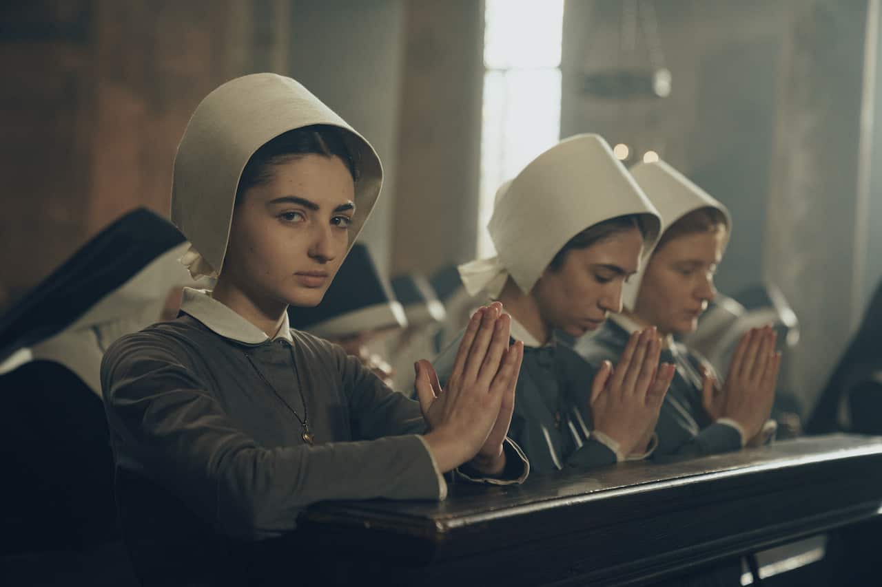 Tecla Insolia as Modesta.