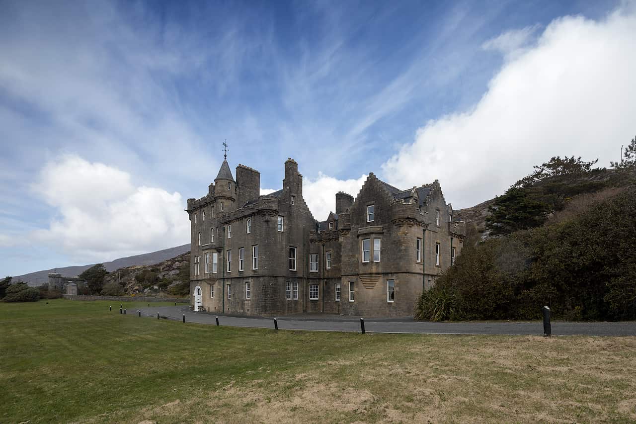 TheIsland_S01_Plate (c) Black Camel & All3Media International (5) copy.jpg