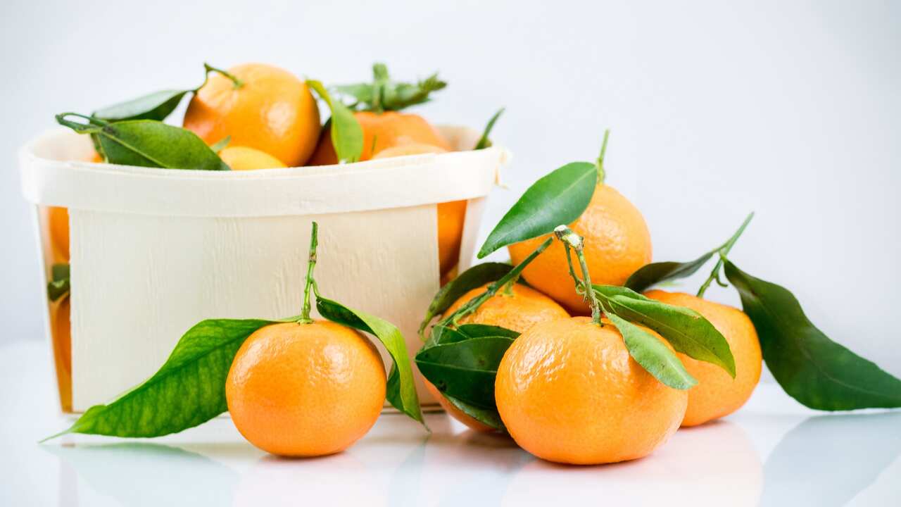 mandarins-g86b4ba89c_1920.jpg
