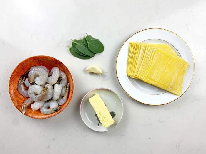 Talk about simplicity, just five ingredients and a pinch of salt, and you've got dinner.