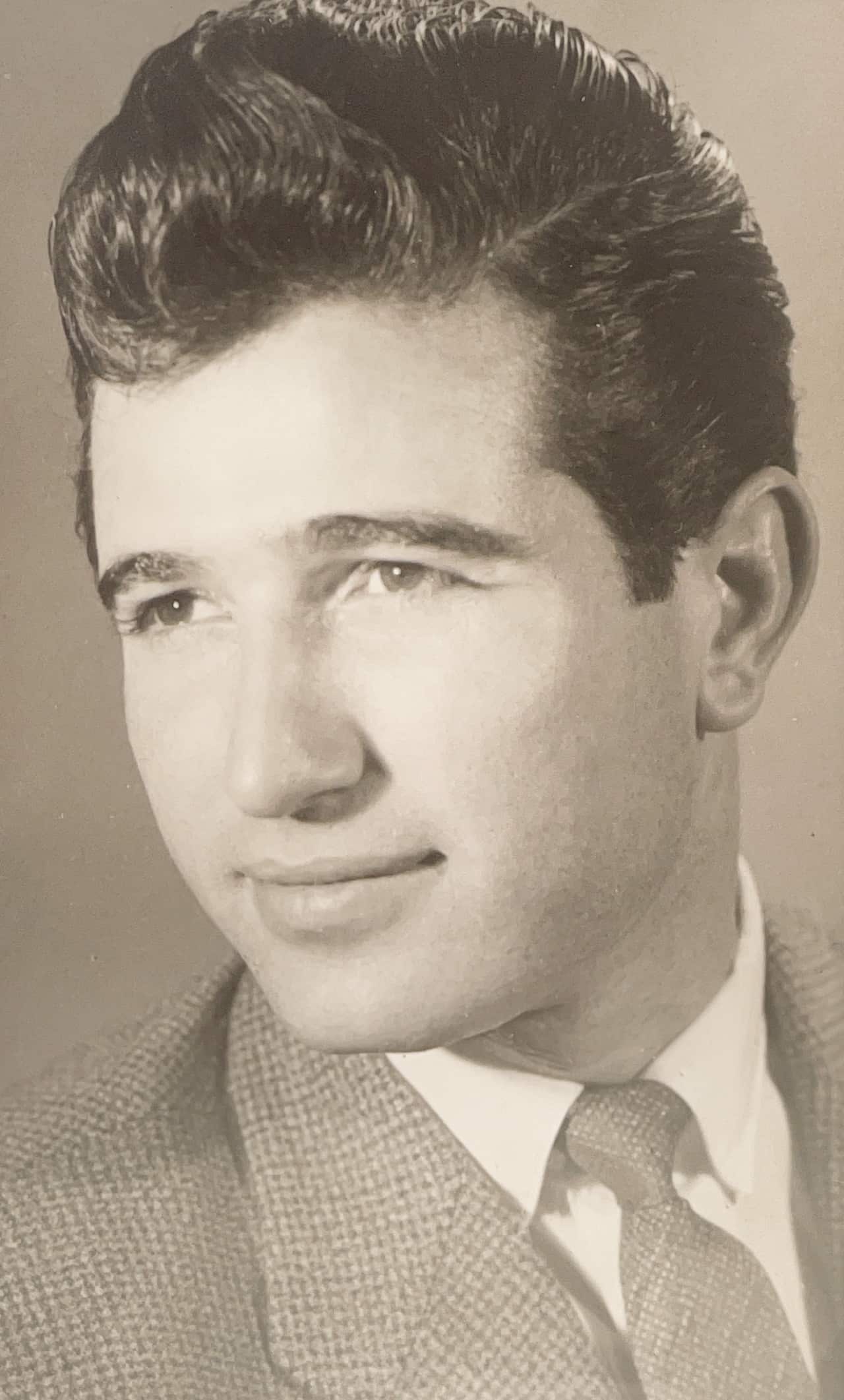 Pic 6 YOUNG KON.jpg