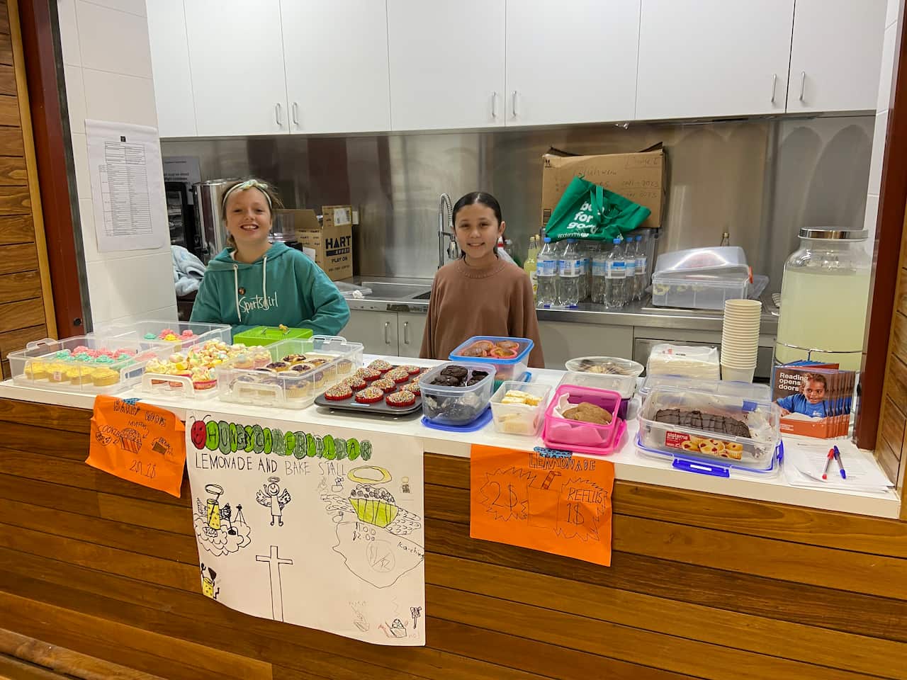 Enterprising Kids am Verkaufsstand