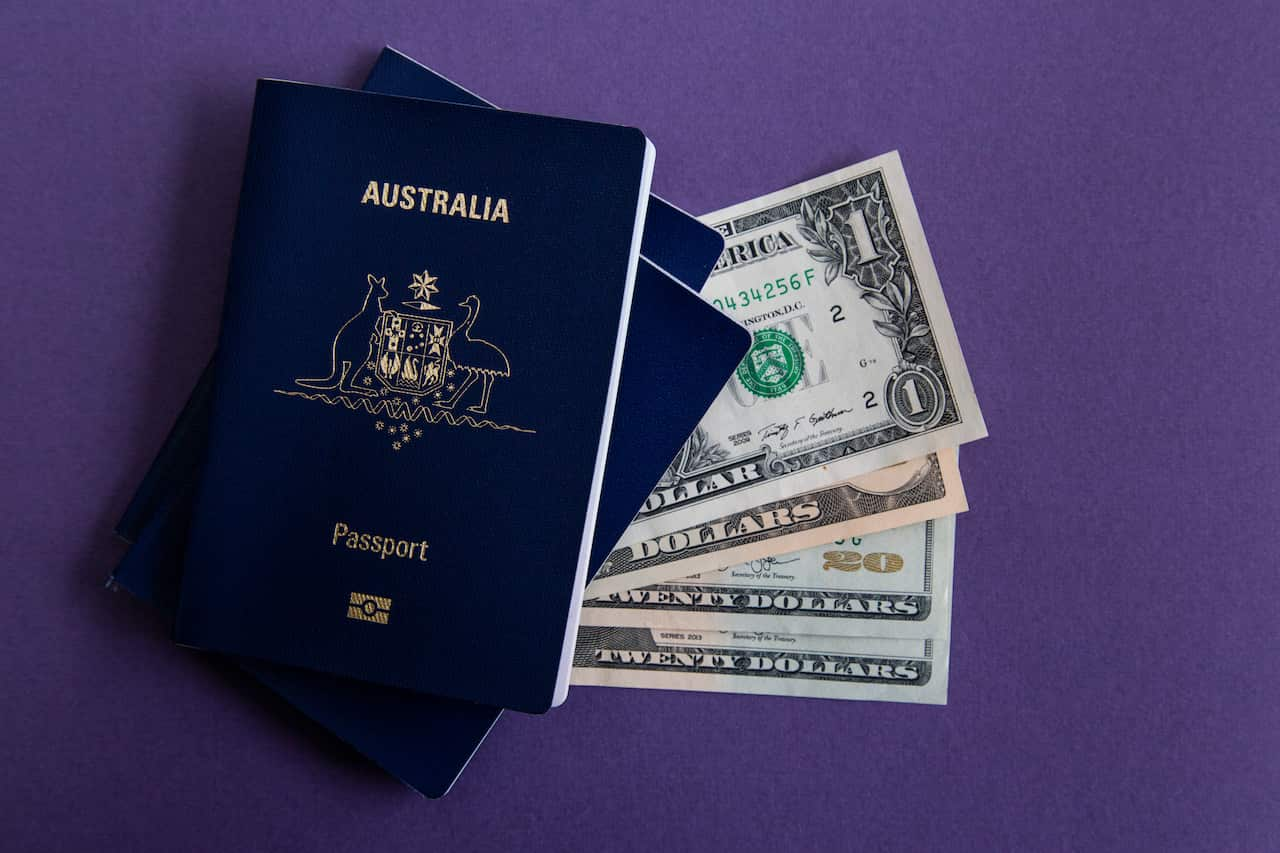 Australian Passports and US Currency