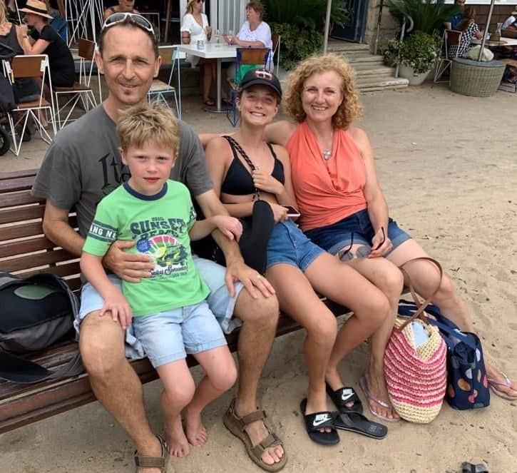 Michela and Roberto with their children Maui e Tiare.