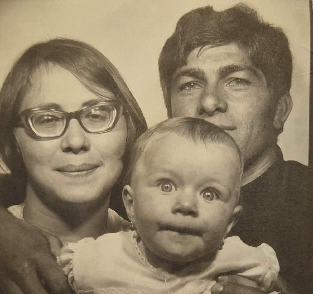 Ada Bagnato 4 1970 Ada con il marito e la prima figlia.jpg