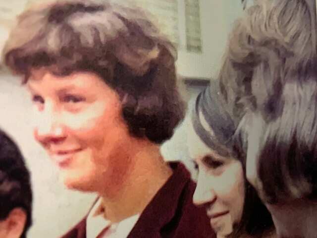 Manuela a scuola nel 1964, durante la visita del Governatore Generale d’Australia Sir Rowan Delacombe.png