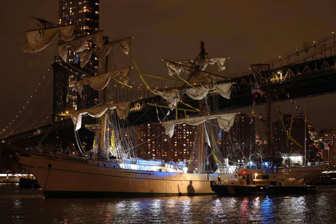 Brooklyn Bridge Collision