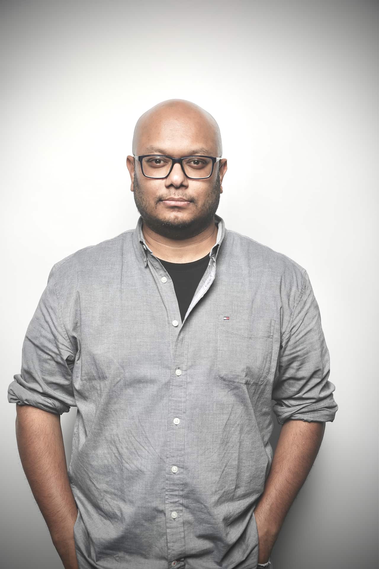 Maksud Hossain Headshot.jpg