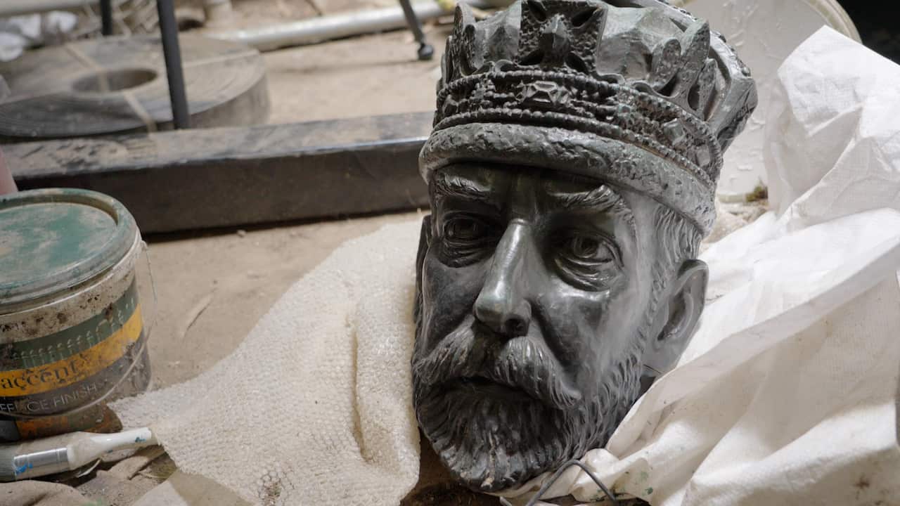Photo-The head of the King George V in Melbourne's Kings Domain was removed on the King's Birthday public holiday last year_credit_SBS The Feed.jpg
