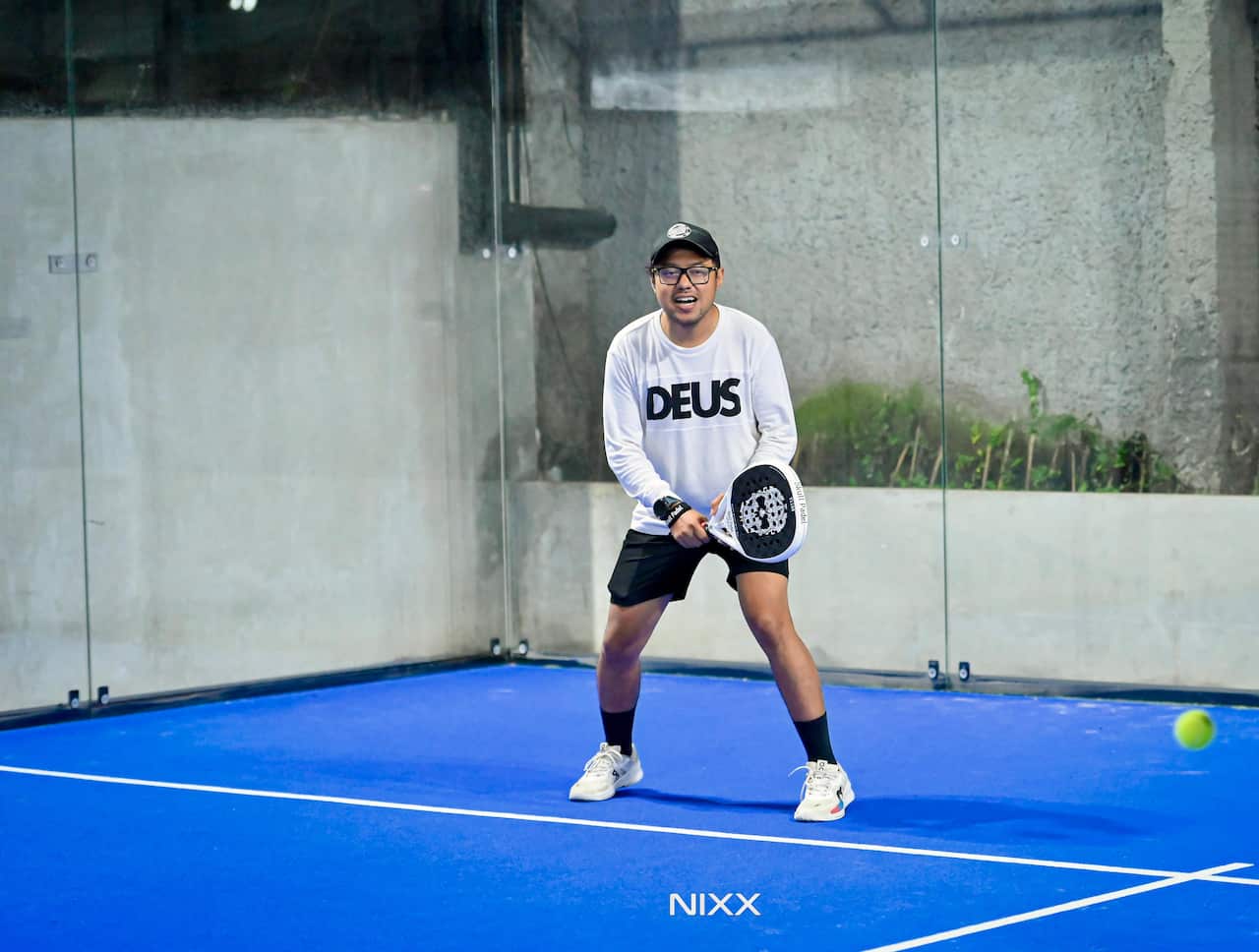 Padel coach Danish Lynxkovichky at a padel court. 