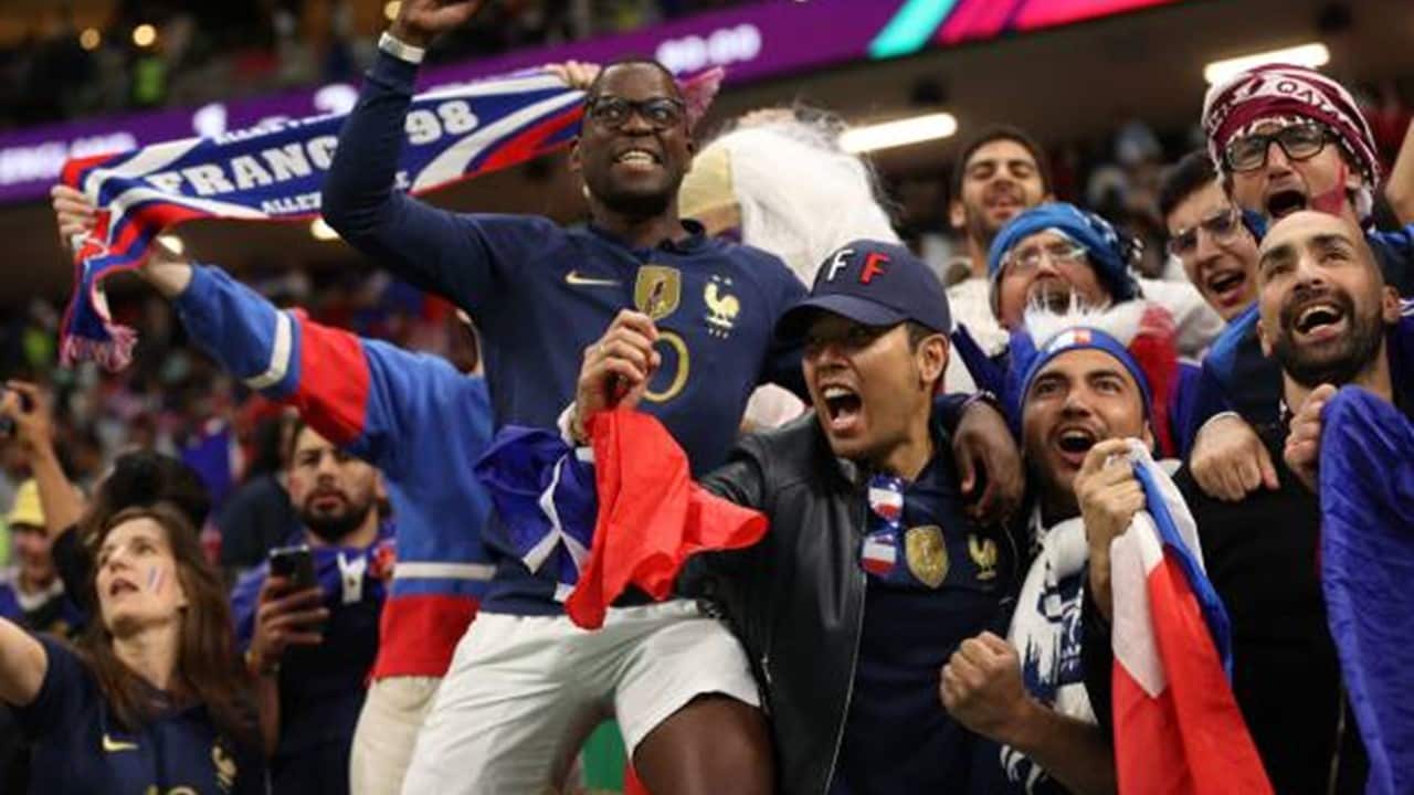 France fans.jpg