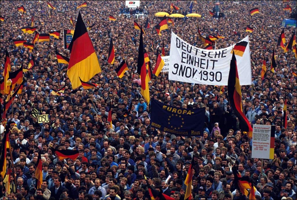 Legislative election : Helmut Kohl in Leipzig, Germany In March, 1990-
