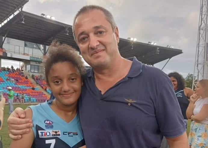 Marco con la figlia Rosetta dopo la vittoria al campionato NTFL under 12.jpg