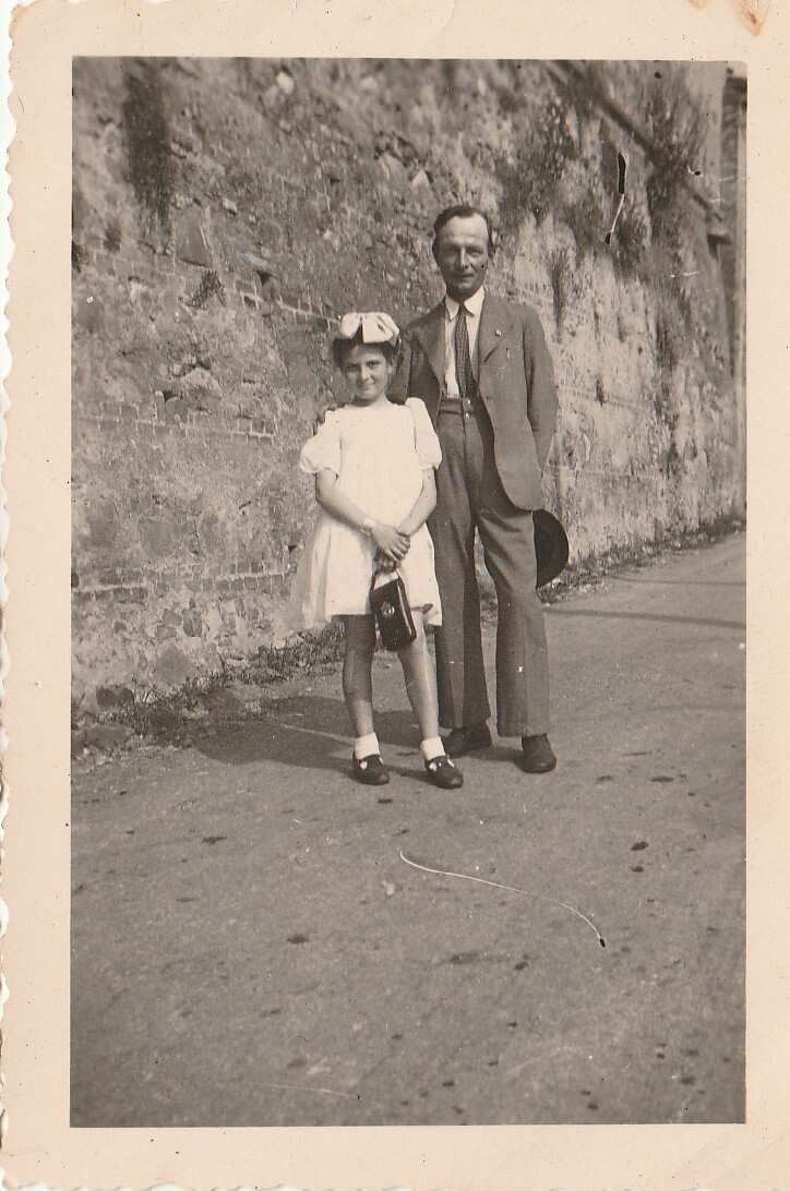 Una vecchia foto della nonna Annalisa.