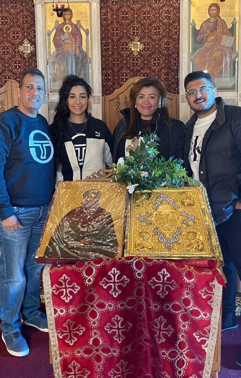 Hana Farage with Family .jpg