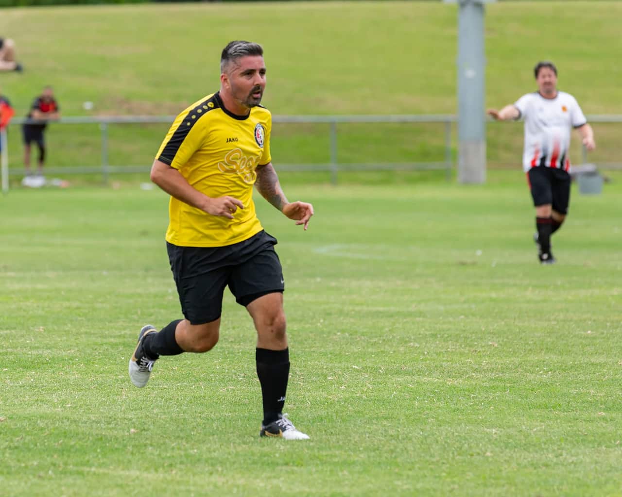 Atacante Thiago Mendes