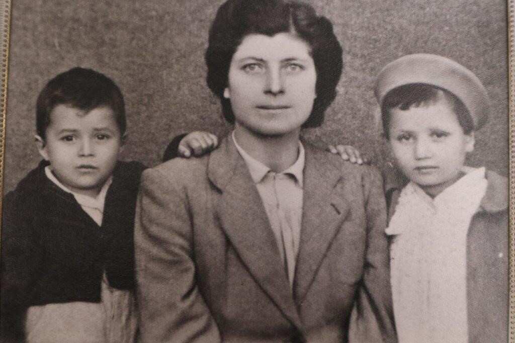 Carmine as a child with his mum Anna Carmela Fantasia and his sister Filomena.