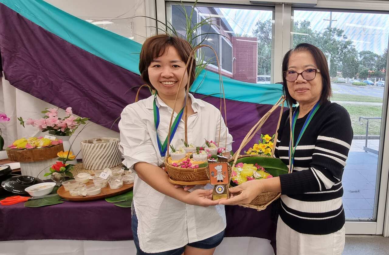 02- cô Tina Chu và bà Nguyễn Thị Lệ Hoa.jpg
