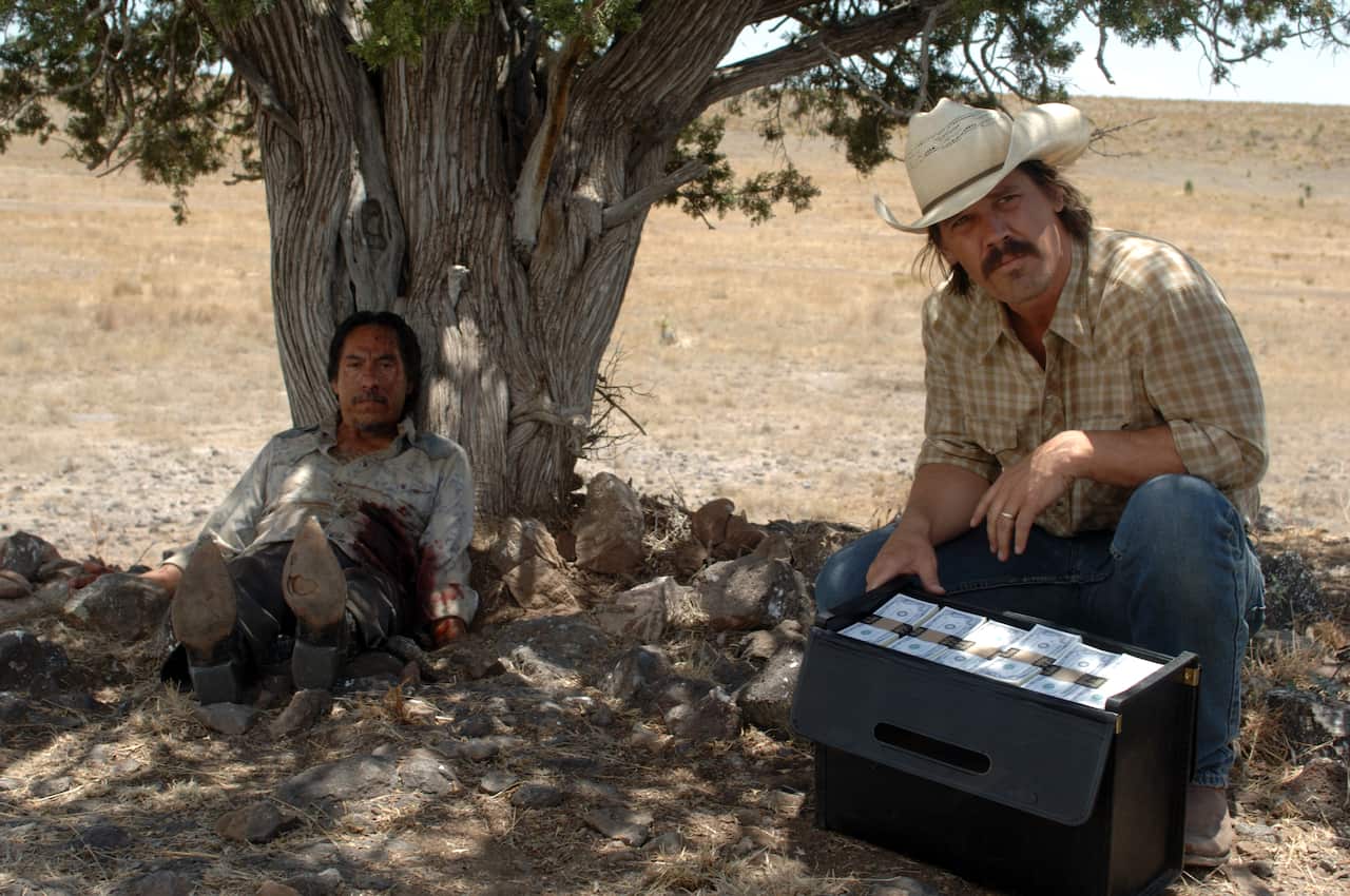 NoCountryForOldMen_Still_113632_PUBLICITYPICTURES_RENTALRETAIL_P_66374.jpg