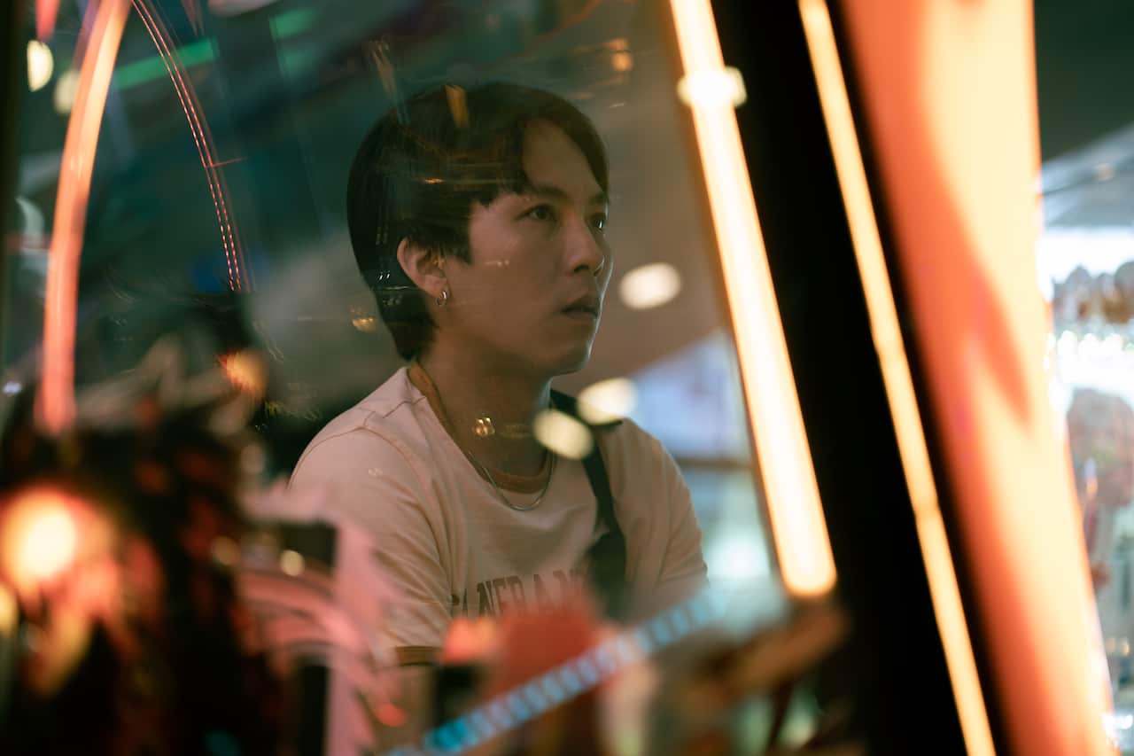 stranger2.jpg