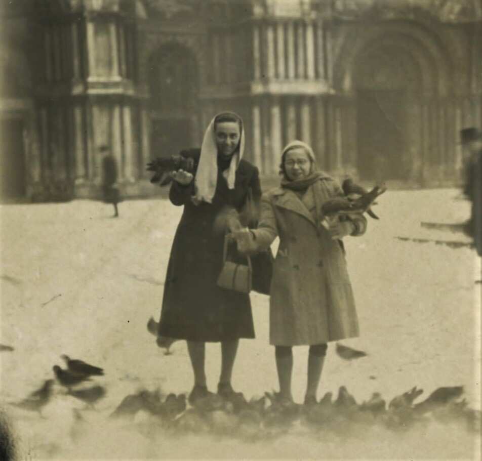 Enrichetta Antoni with her sister Andreina and in Venice as young girls.