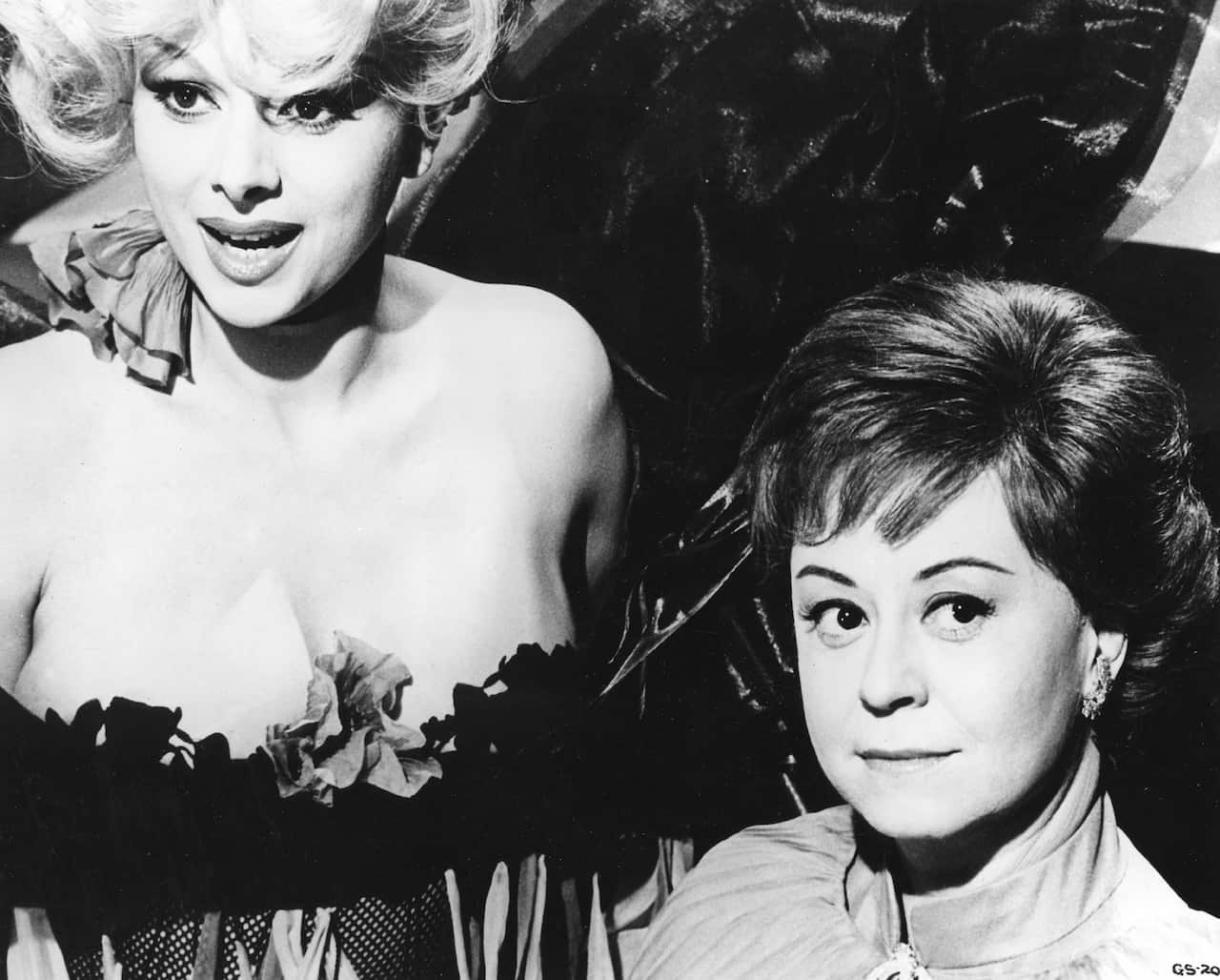 GIULIETTA DEGLI SPIRITI [IT / FR 1965] aka JULIET OF THE SPIRITS SANDRA MILO, GIULIETTA MASINA Date: 1965