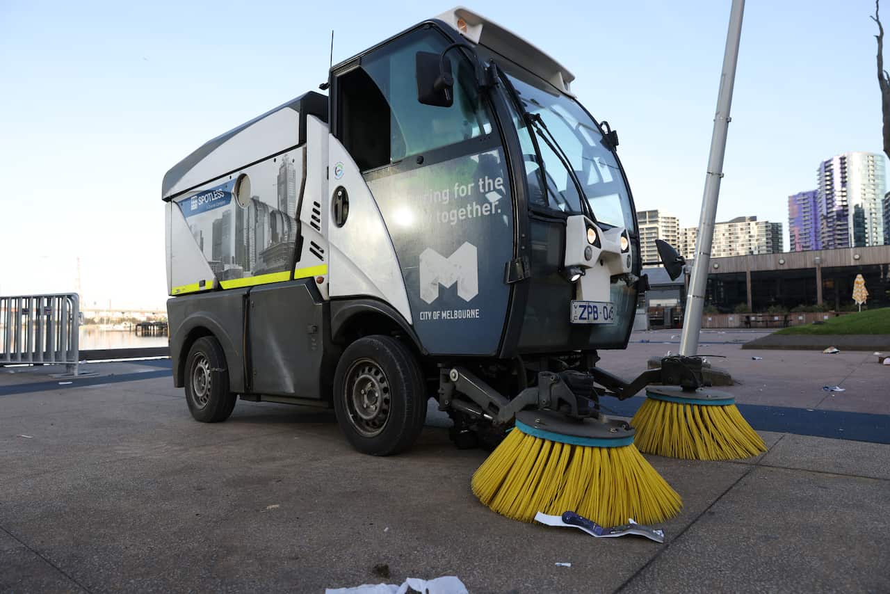 MELBOURNE NYE CLEAN UP