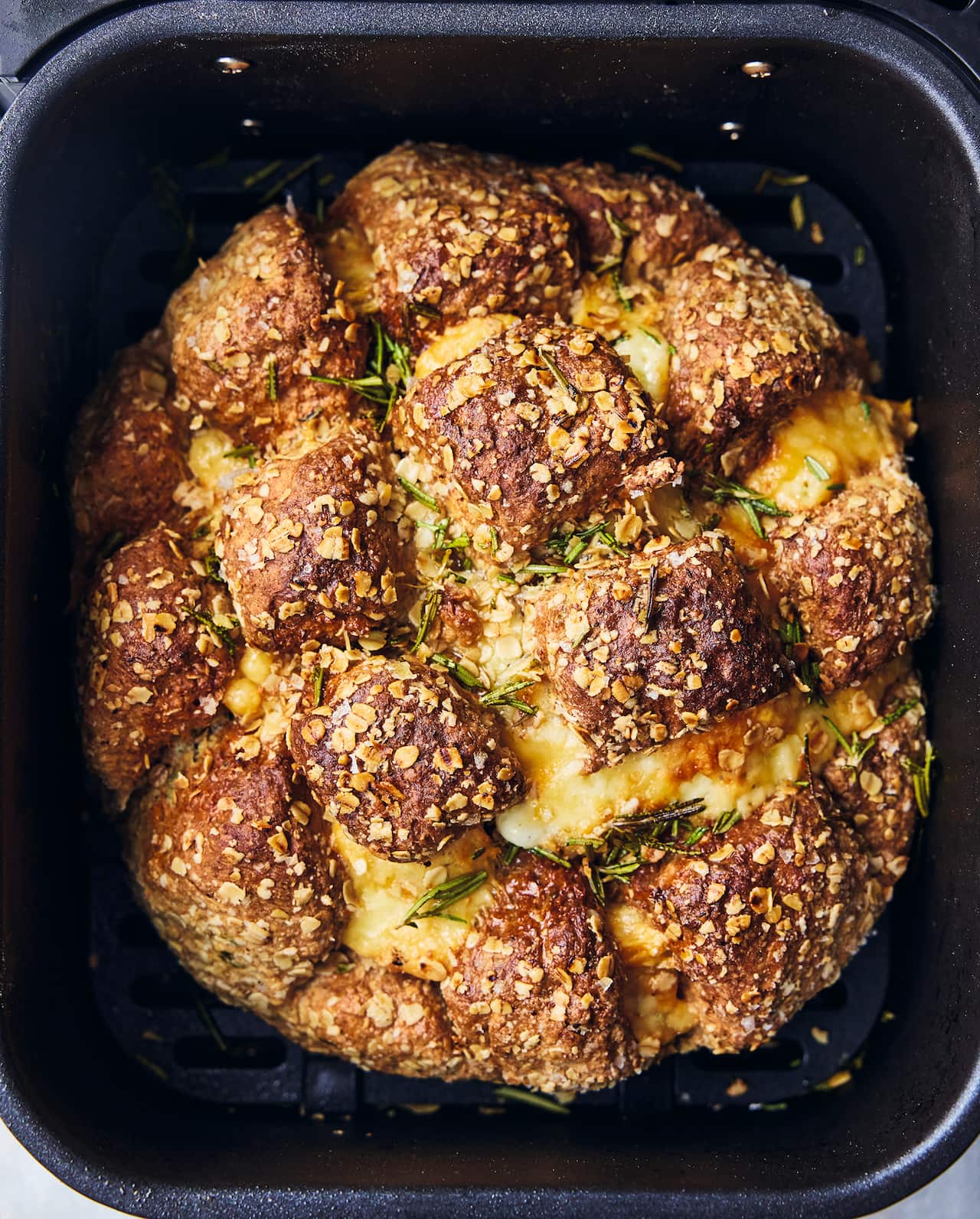 JO_AirFry_DAY1_Herby_Cheese_Soda_Bread_291_j.jpg