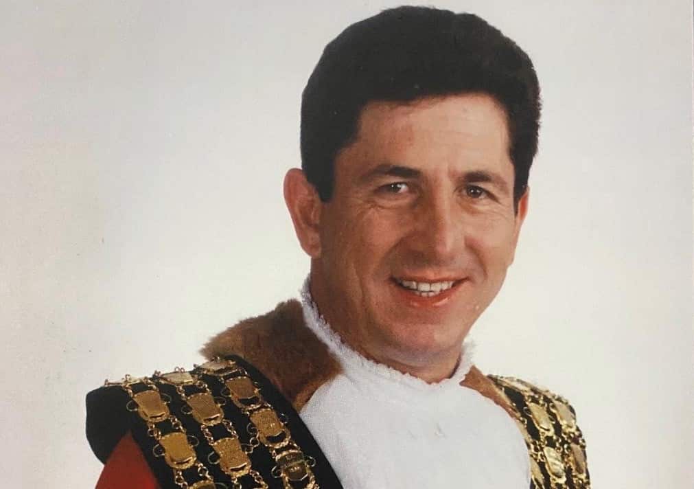 Tony Campolongo as Fairfield mayor