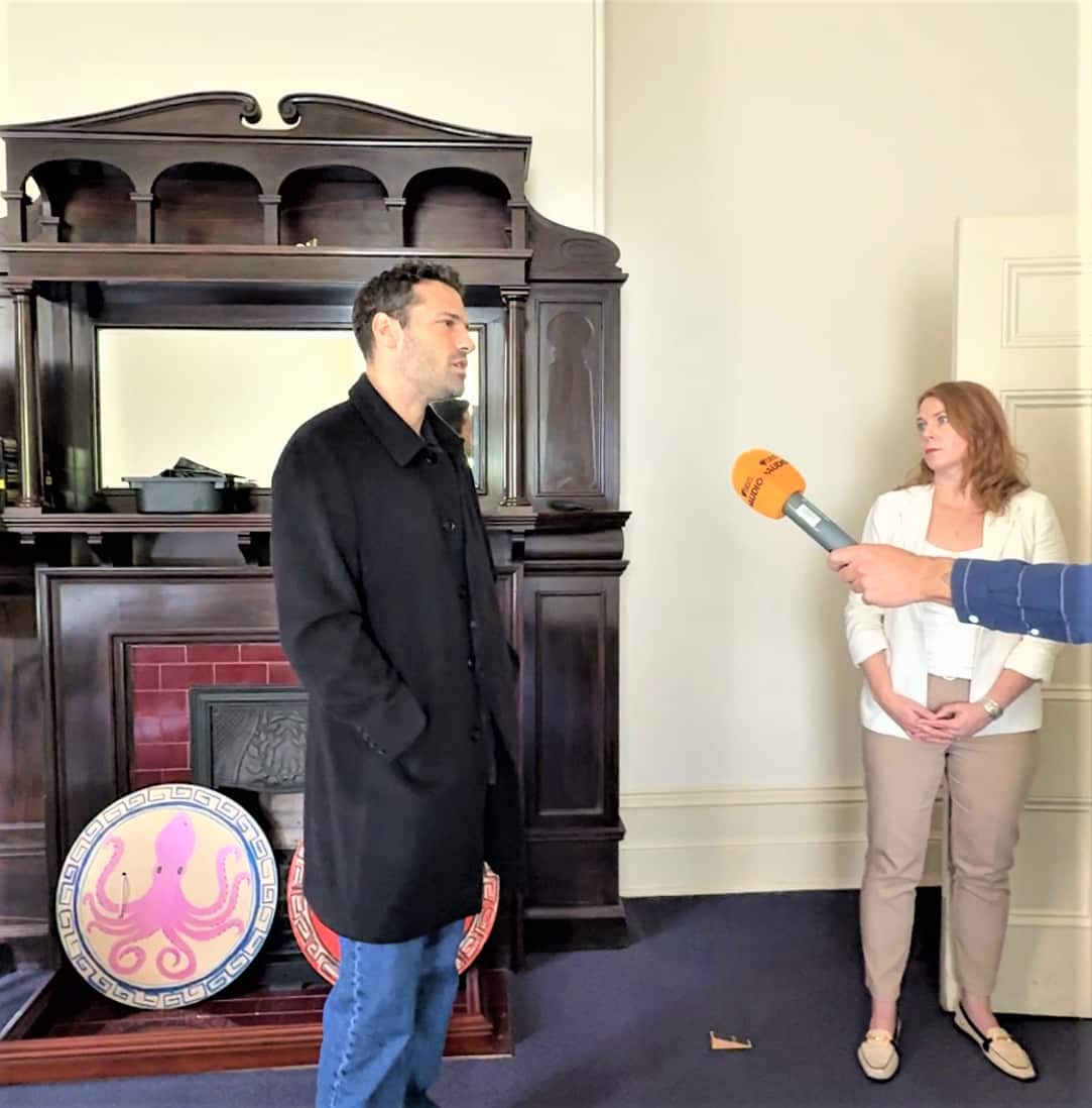 Konstantinos Argiros talks to SBS Greek and Hellenic Museum Melbourne's CEO, Sarah Craig, 26 October 2025 / SBS Greek