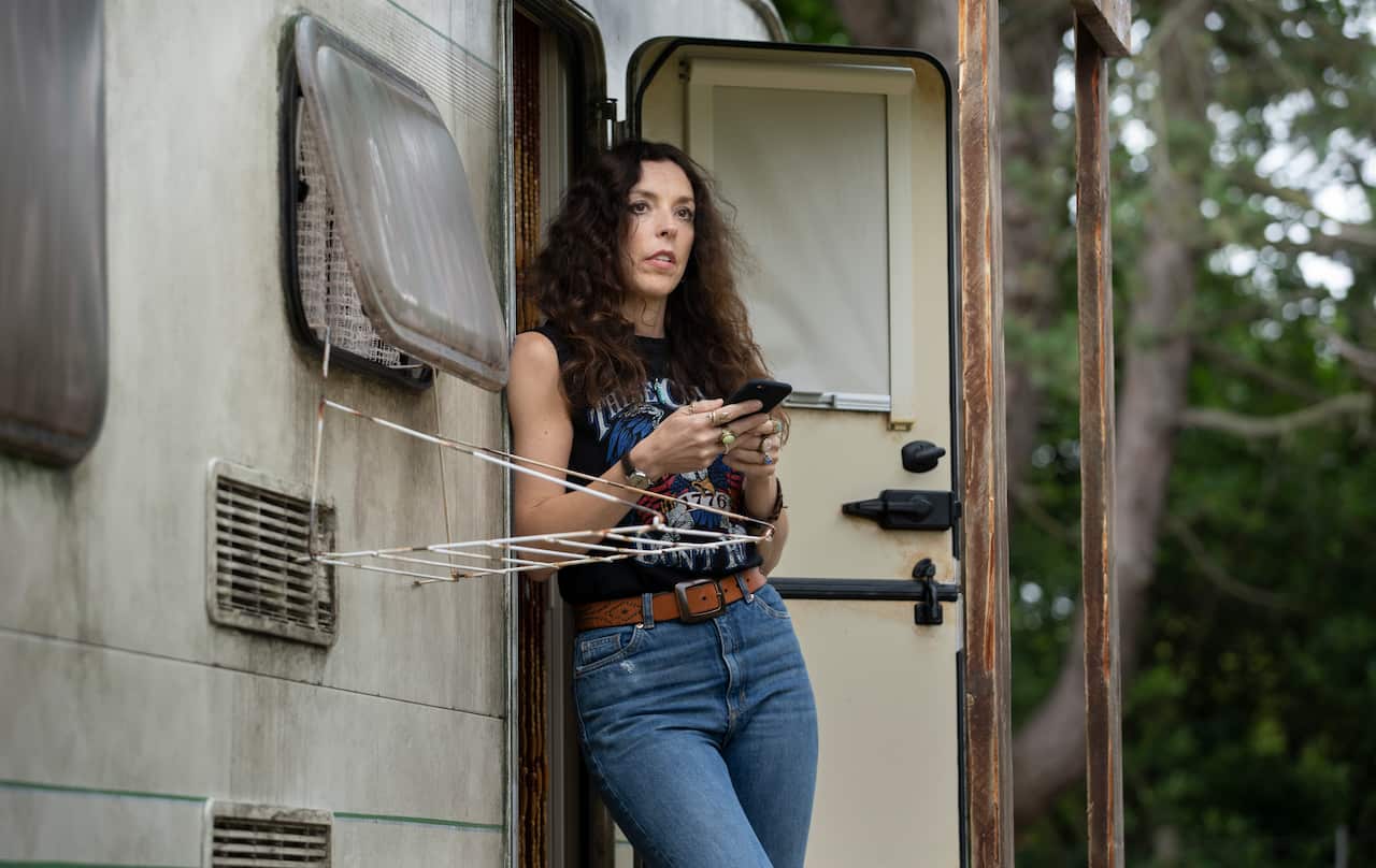 Bridget Christie (Linda) in The Change season 2