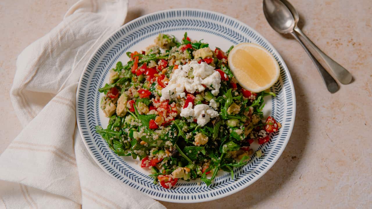 Greek quinoa tabbouli