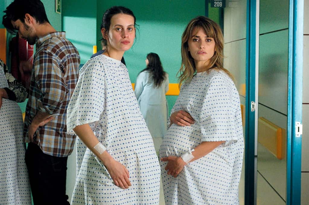 parallel-mothers.jpg