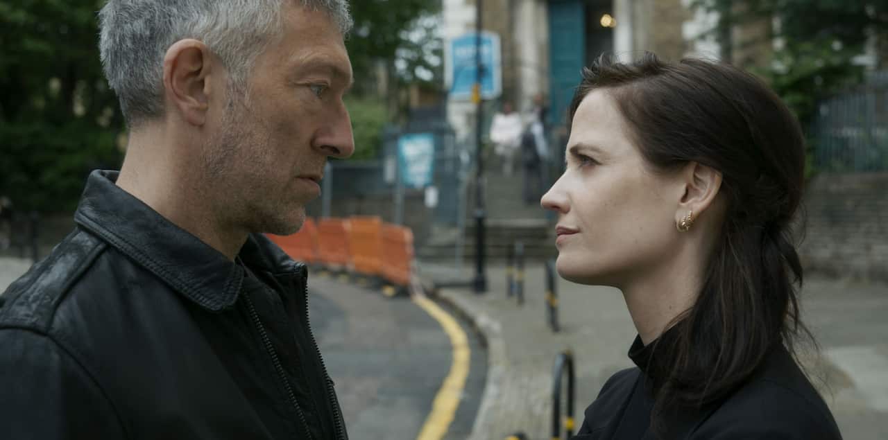 Vincent Cassel as Gabriel and Eva Green as Alison in Liaison.