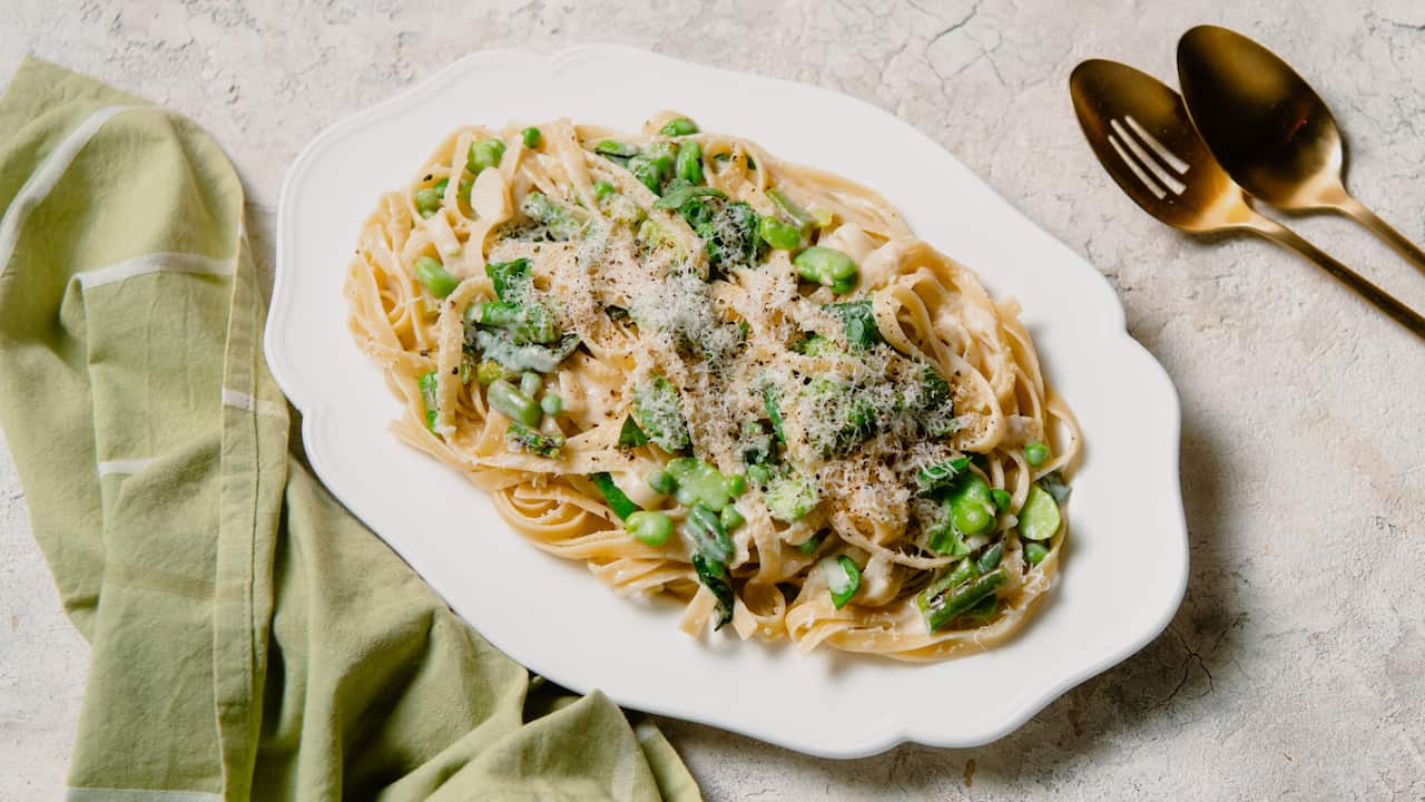 Grilled vegetable pasta primavera