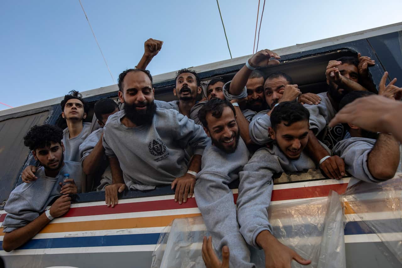 Freed Palestinians arrive in Khan Yunis