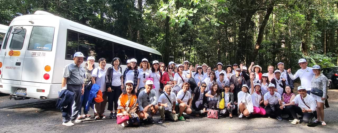 03 – Đi ngoạn cảnh Natural Bridge, Nerang.jpg