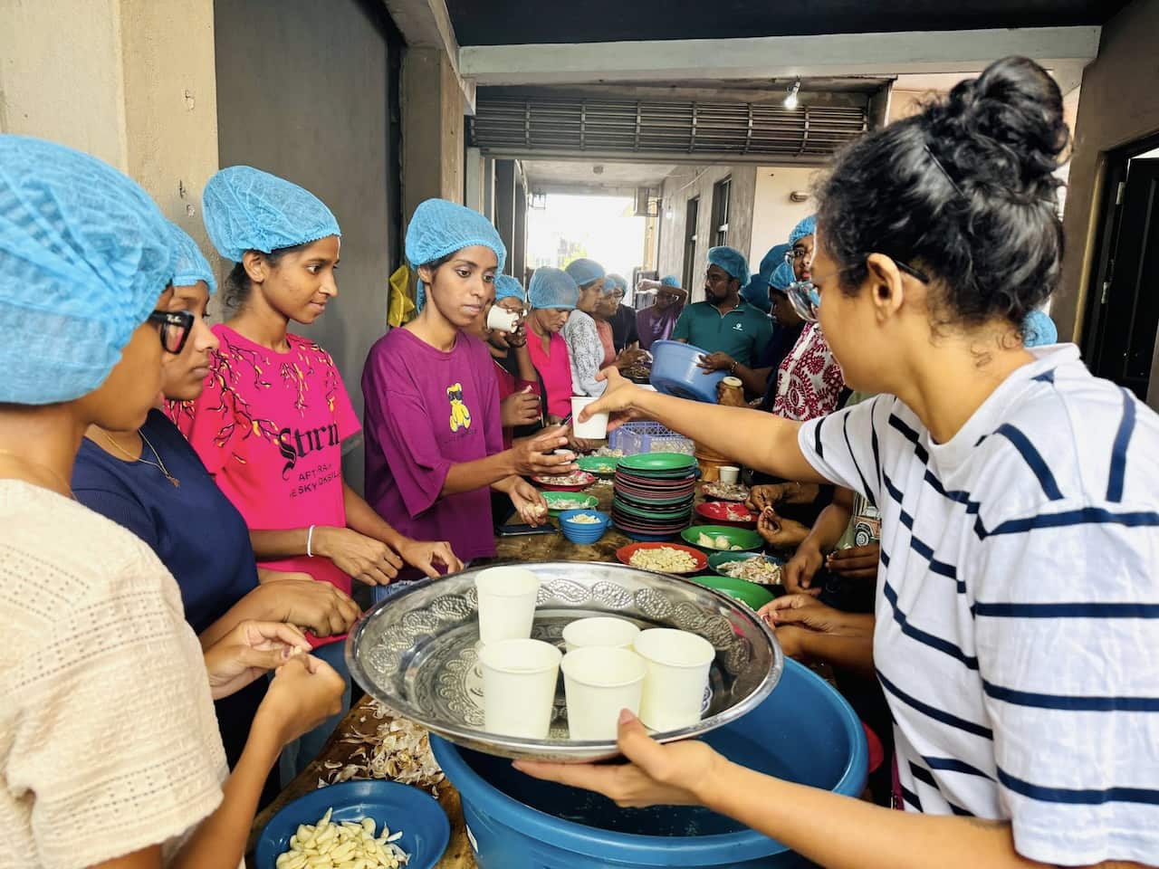 community kitchen sri lanka kasun pussewela 01.jpg