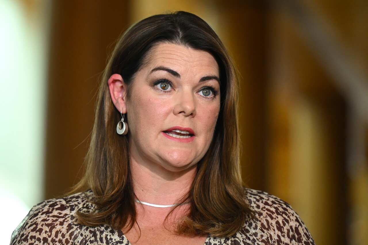 SARAH HANSON YOUNG PRESSER