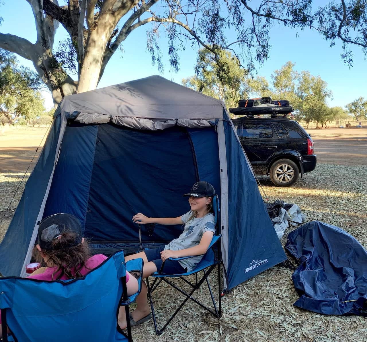 Mirjam Kleine did the Big Lap of Australia in 4 months with her two children. They travelled with a car and and a tent.