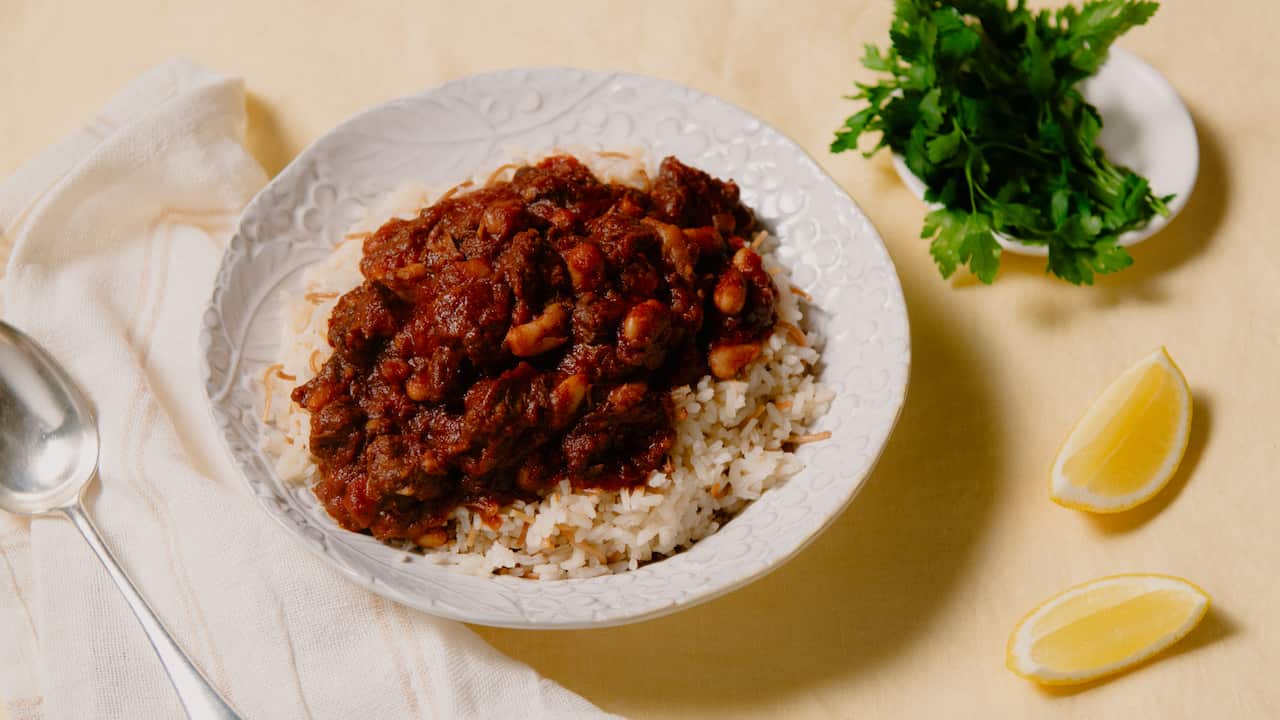 Slow cooked lamb & bean stew