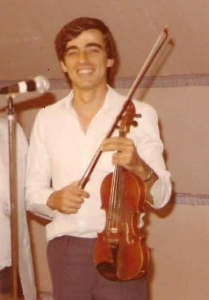 Motasim Al Atrash with Violin.jpg