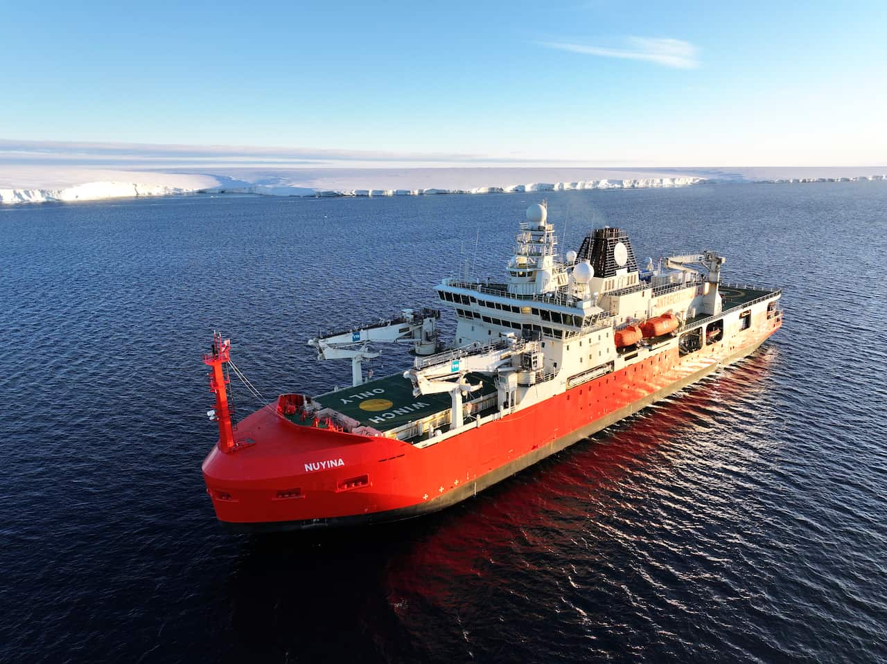 20250315 Nuyina off Shackleton Ice Shelf Pete Harmsen AAD.JPG