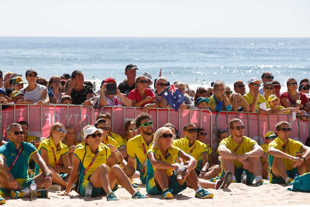 COMMONWEALTH GAMES AUSTRALIAN TEAM SURFERS PARADISE