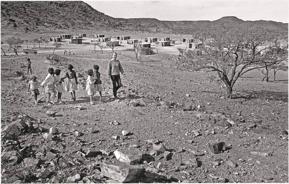 Aboriginal housing at Santa Teresa Mission, 1966. (Image: Jeff Carter \/ National Library of Australia)