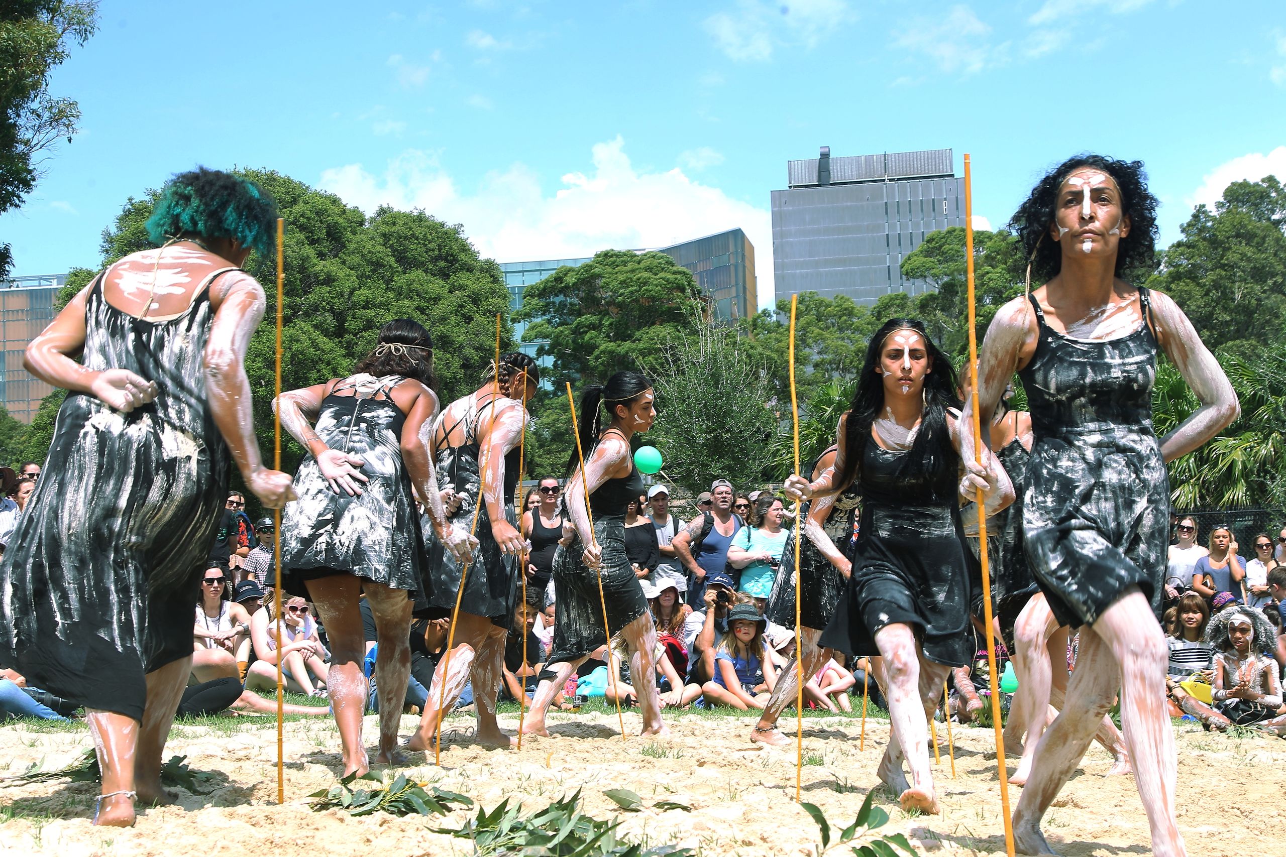 3.4 Barbara McGrady, Buuja Buuja Butterfly dancers, Yabun, Sydney, 2016