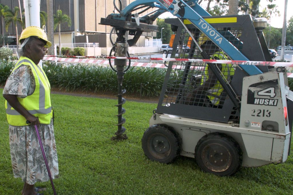 FRACKING PROTESTS ON NT PARLIAMENT LAWN