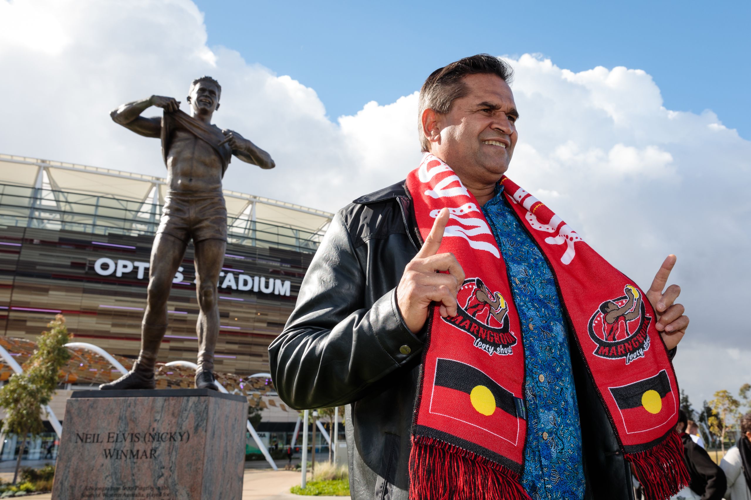 NICKY WINMAR STATUE IS UNVEILED