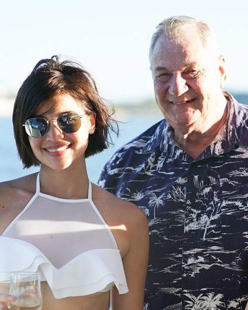 Anne Curtis with her father James Curtis-Smith (Photo: Instagram). Anne Curtis with her father James Curtis-Smith (Photo: Instagram).