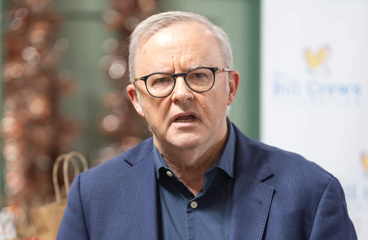 BILL CREWS CHRISTMAS LUNCH SYDNEY